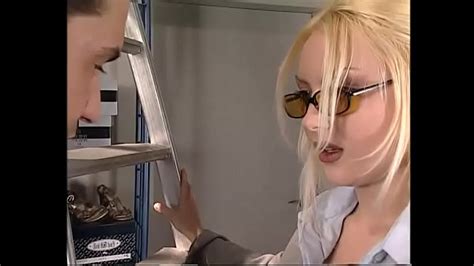 Bocche Di Commesse Porn Videos Letmejerk