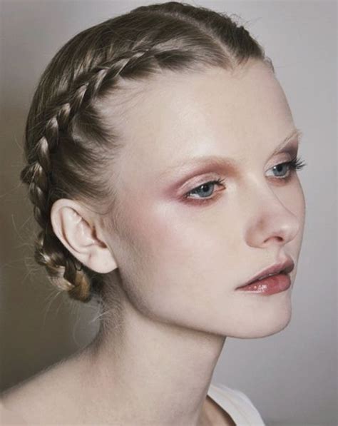 Smokey Eyes Nude Ecco Il Nuovo Trend Make Up Sofisticato E Ad Effetto Fem