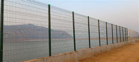 Welded Mesh Fence - Welcome