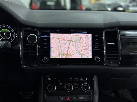 Андроид на штатный монитор Skoda KODIAQ