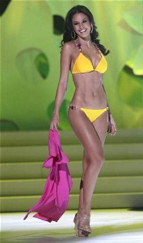 Hot Sexy Johanna Morales Bikini Pics