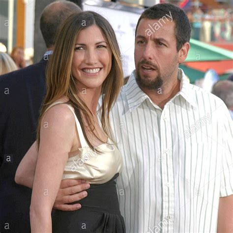 Adam Sandler Wife | 20 Romantic Pictures | Reviewit.pk