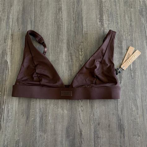 New Skims Swim Plunge Bikini Top In Cocoa Size L Depop