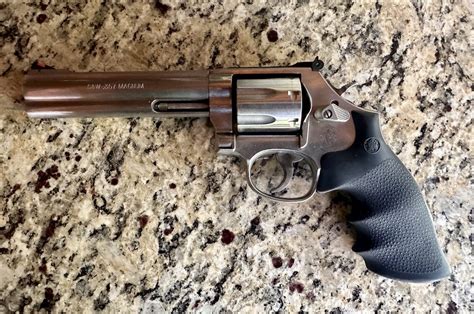 Smith & Wesson, Model 686 Plus - Cajun Arms