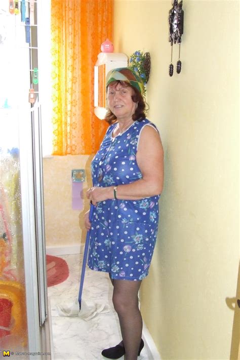 HARDCORE GRANNIES This Mature Cleaning Lady Gets Dirty