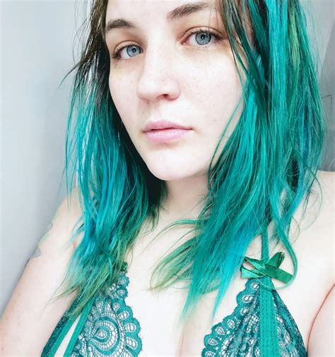 Hair And Lingerie Matching F Scrolller