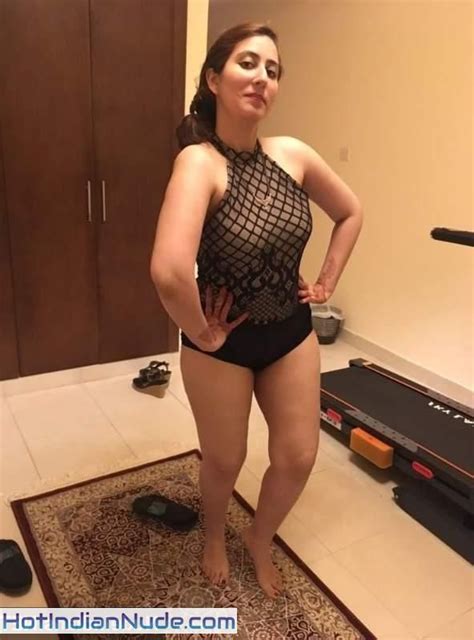 Newly Married Chubby Bhabhi Honeymoon Pics Hot Indian Nude