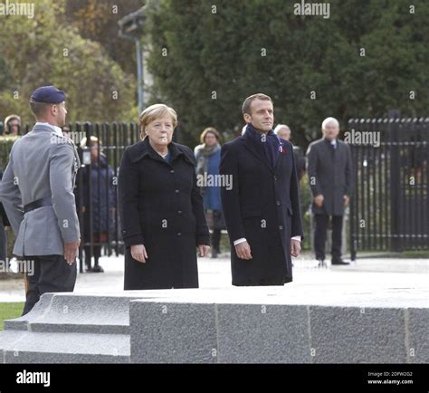 Bundeskanzlerin Angela Merkel Und Der Franz Sische Pr Sident Emmanuel