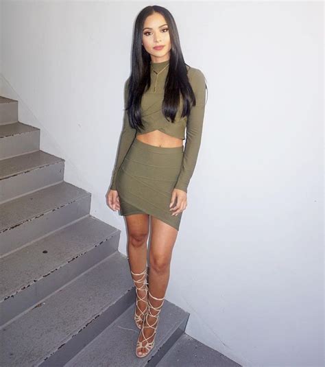 5 Hot Sexy Diana Saldana Bikini Pics