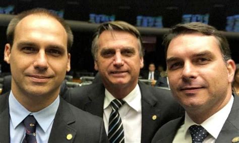 Eduardo E Fl Vio Bolsonaro S O Retirados De Lideran As Estaduais Do Psl