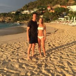 Ali Larter Wearing A Bikini At A Beach Twitpic Phun Org Forum