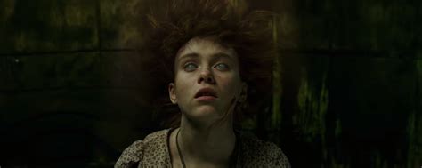 chapter  trailer shows  losers club  grown  nerdist