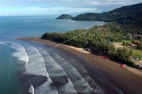 Wisata Pantai Air Manis Aktivitas Lokasi Dan Biaya Torch