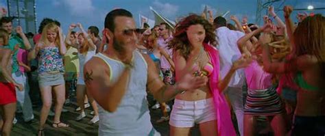 Naked Deepika Padukone In Race