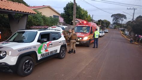 Homem é esfaqueado pelo próprio irmão enquanto tomava banho Jornal Razão