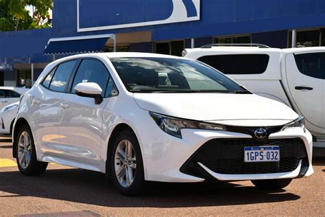 Sold Toyota Corolla Ascent Sport In White Used Hatch Victoria