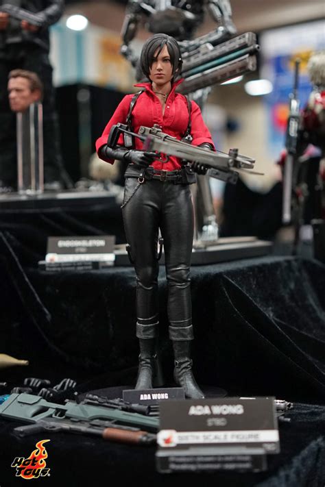 Hot Toys Comic Con Photos Show Off Star Wars The Avengers And More