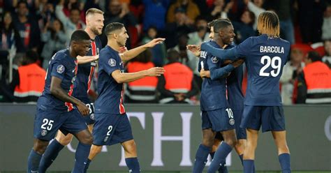 Ligue Le Psg Renverse Brest Avec Un Doubl De Demb L Et Un But De