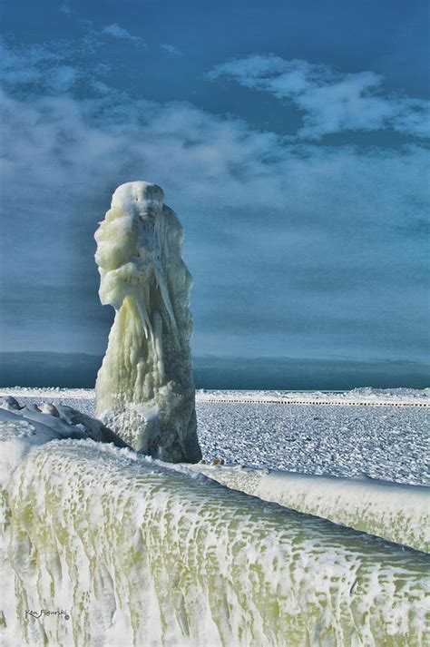 Grand Haven Frozen Lamppost Hdr Photograph By Ken Figurski Fine Art