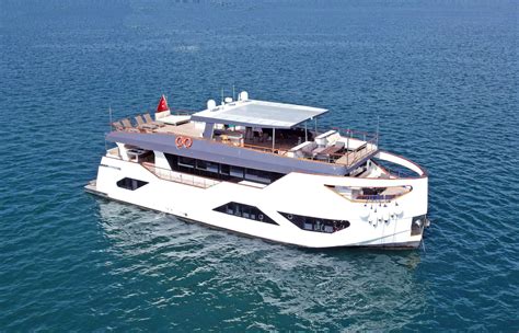 Nayk 3 - Crewed Motor Yacht Charter - BoatsAtSea.com