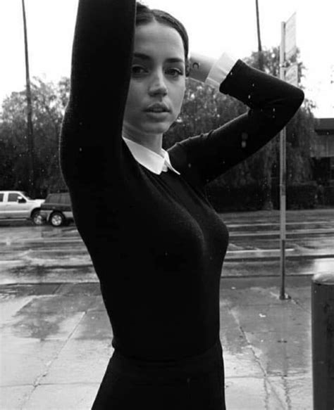 Ana De Armas Hot Legs In High Heels Nude Onlyfans Leaked Photo