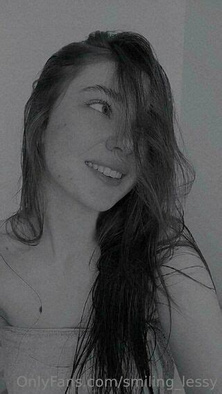 Shiny Jessy Nude OnlyFans NudoStar TV