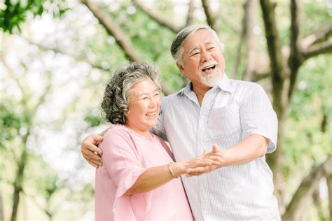 lansia tetap unggul berkarya melalui ralali agent