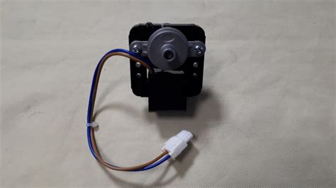 5720996500 Двигатель МК холодильника Beko