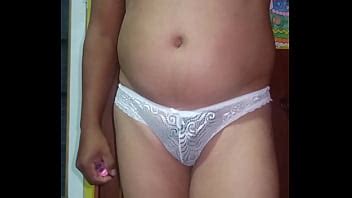 Hombre Modelando Cachetero De Encaje Blanco Xvideos