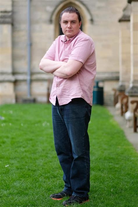 Jovem De Anos Diz Que Ficou Gay Depois De Tomar Analg Sico