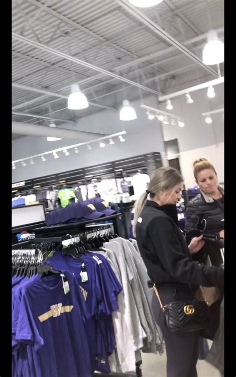 Caught Latina Chick Caught Me Filming Her Ass But She Didn T Seem To Mind Spandex Leggings