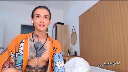 Hot Blonde Babe Loves To Suck Shemale S Cock