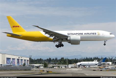 V Dhc Dhl Aviation Boeing F Photo By Nick Sheeder Id