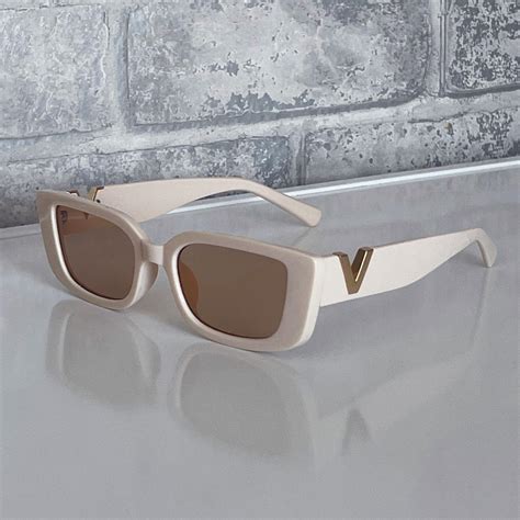 TRENDY V SUNGLASSES IN NUDE GOLD Brand New Depop