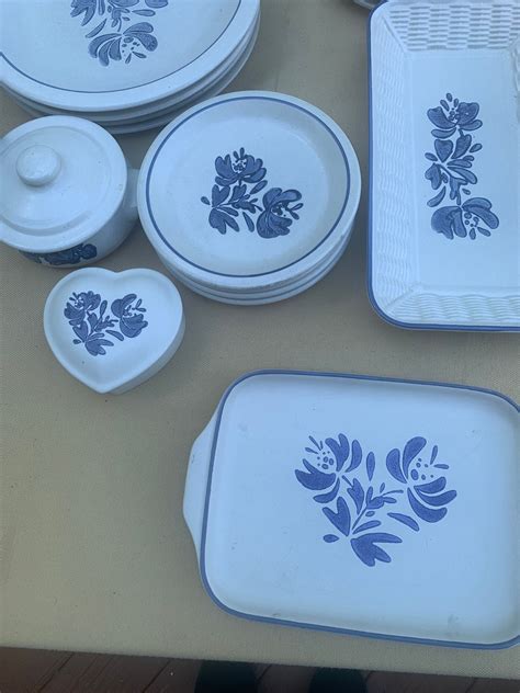 Vintage Pfaltzgraff Yorktowne Piece Dinnerware Set Etsy