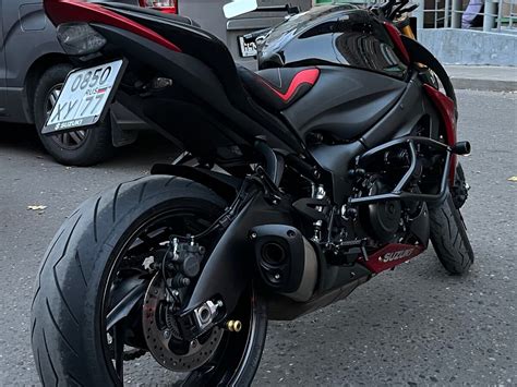 Купить б у Suzuki GSX S 1000 инжектор 6 передач в Москве красный naked bike 2016 года на Авто