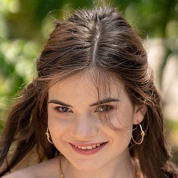 Get Molly Brown Free Stripping And Nude Links At FreeOnes