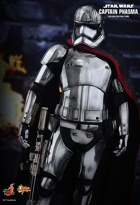 Hot Toys Captain Phasma Star Wars The Force Awakens