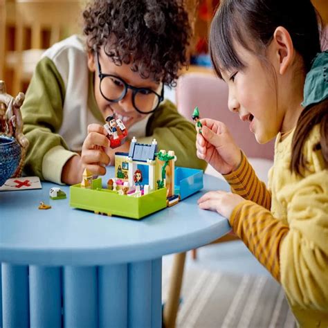 Lego 43220 Disney Peter Pan And Wendys Storybook — Toycra