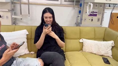 Noa Argamani freed in time to see her terminally ill mother | Reuters