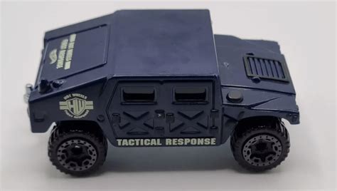 Машинка Базова Hot Wheels HMMWV Humvee First Response HTD Blue купити в інтернет