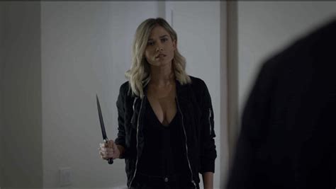 Sexy Anna Marie Dobbins Bikini Pics