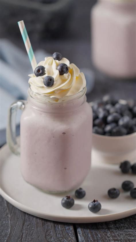 Blueberry Heaven Milkshake On Vimeo