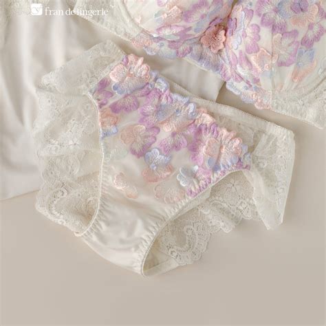 フランデランジェリー fran de lingerie 可憐な花びら刺繍美しさも機能も グレースイストフラワーペタル バックレース バックレースショーツ返品不可商品 ホワイト