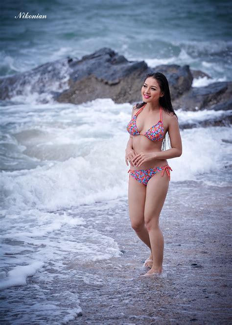 Th I Nh V N Bikini S C M U Baolephai