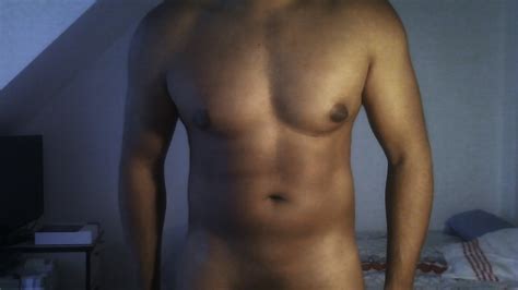Muscled Indian Gay Showing His Exclusive Body Parts Indian Gay Site