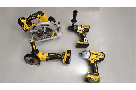 Импульсный гайковерт DEWALT DCF899N - выгодная цена, отзывы ...
