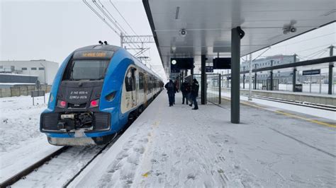 Bezpo Redni Poci G Na Lotnisko W Pyrzowicach Ju Je Dzi