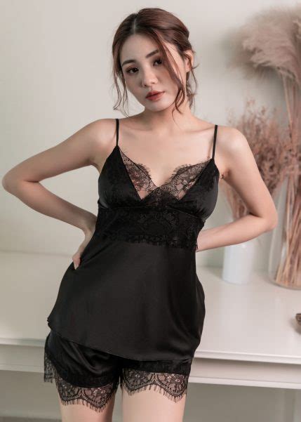 8 Top Online Lingerie Brands In Malaysia To Spice Things Up Hera Health
