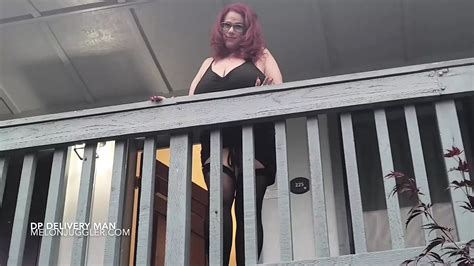 Riesige möpse anal liebhaber trifft den DP lieferboten xHamster